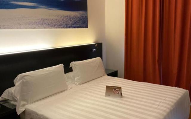 Card International Hotel
