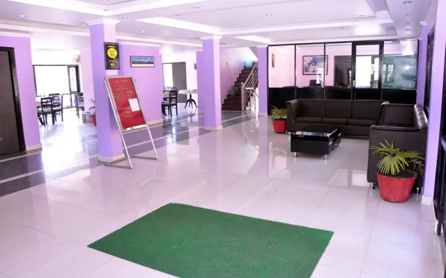 OYO 4109 Hotel Traveller Inn