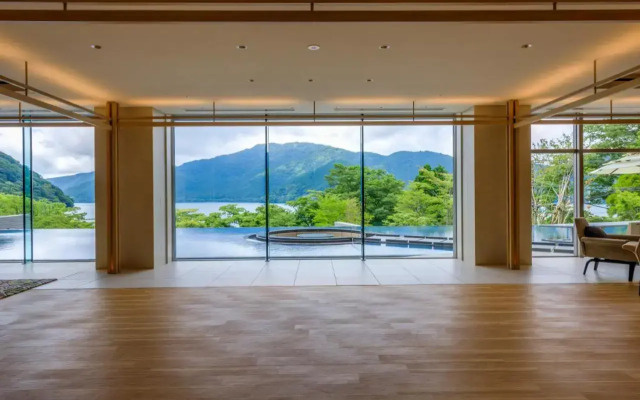 Hakone Ashinoko Hanaori