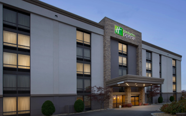 Holiday Inn Express Boston North-Woburn, an IHG Hotel