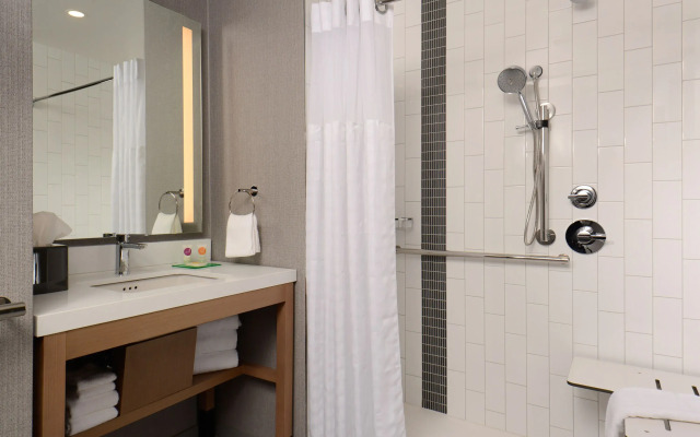 Hyatt Place Peña Station/Denver Airport