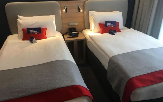 Holiday Inn Express Zurich Airport by IHG