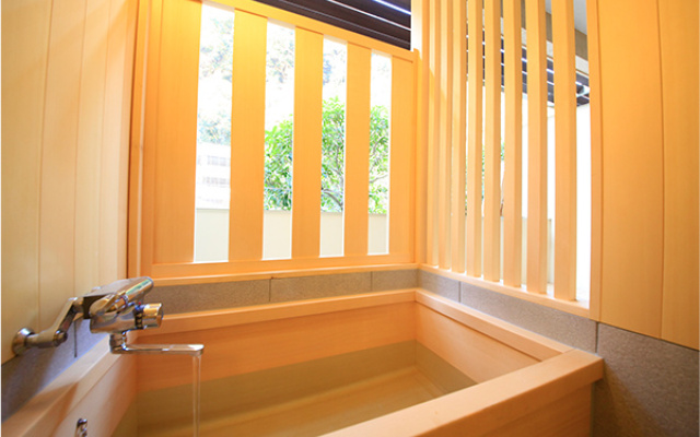 Japanese-Style Semi-Open-Air Bath room 사진 3