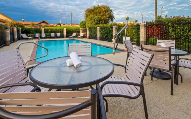 Best Western Plus Lake Worth Inn & Suites