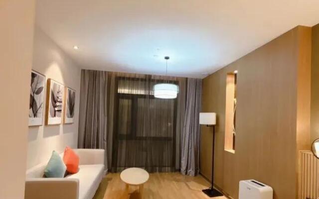 Orange Hotel (Shanghai Hongqiao Railway Station)