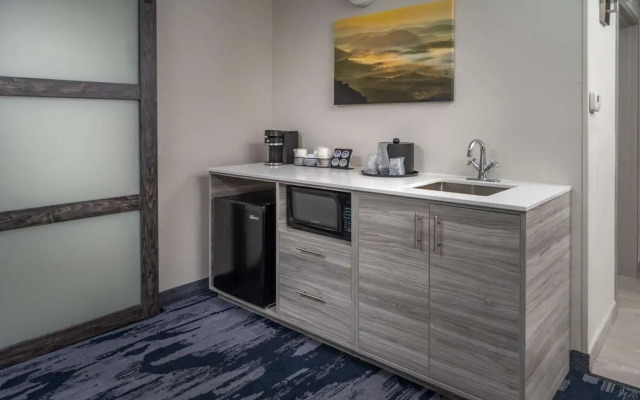 Best Western Plus Hotel Beckley Inn