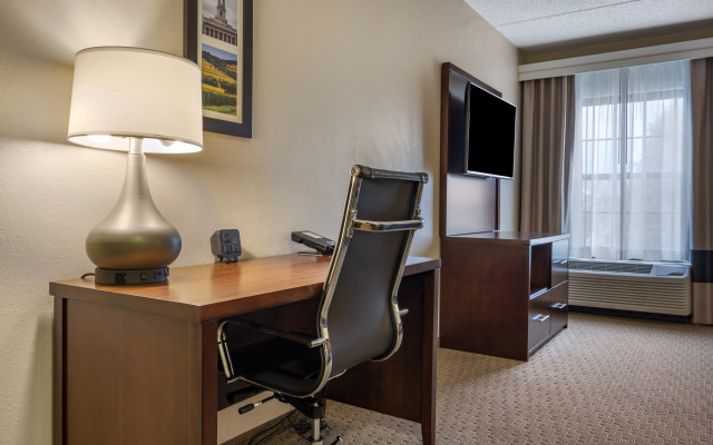 Comfort Suites near Penn State - State College, PA