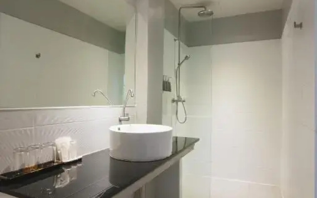 Naina Resort & Spa Hotel