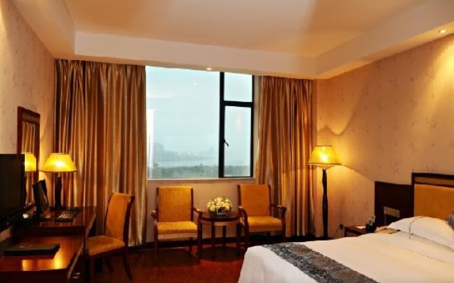 Yinhua Business Hotel (Zhuhai International Convention Center)