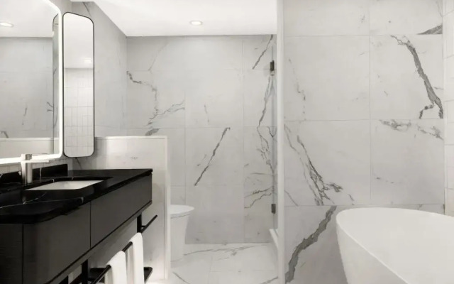 Revery Toronto Downtown, Curio Collection by Hilton