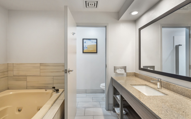 Comfort Inn & Suites Mundelein-Vernon Hills