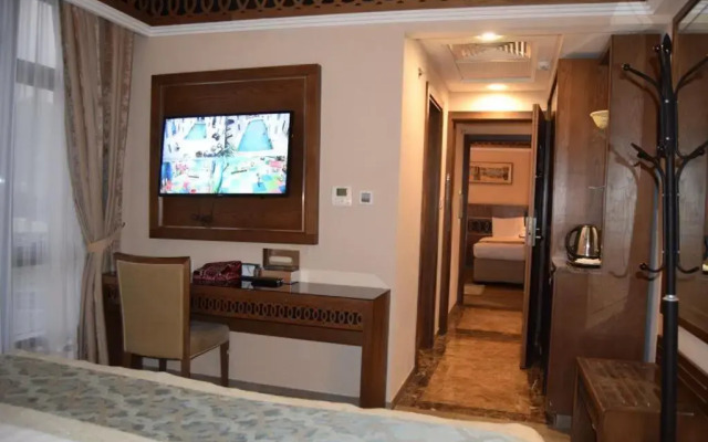 Violet Al Azizia Hotel