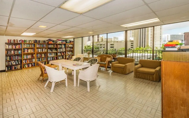 Chateau Waikiki