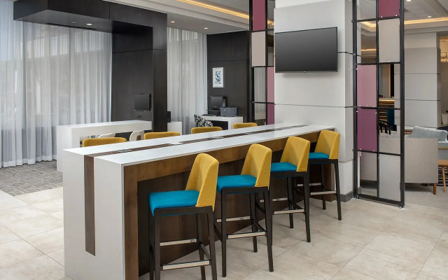 Crowne Plaza San Antonio Airport by IHG