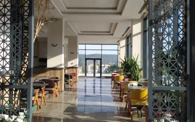 Kanyonvadi Hotel