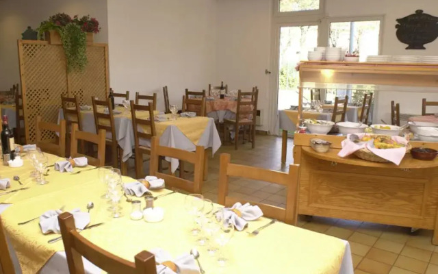 La Roseraie - Hotel & Restaurant