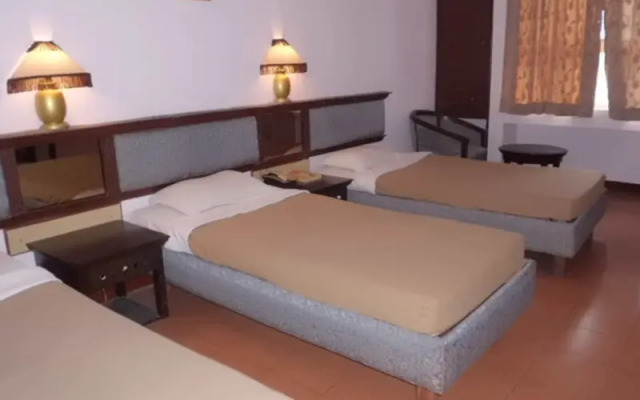 Hotel Golden Gates