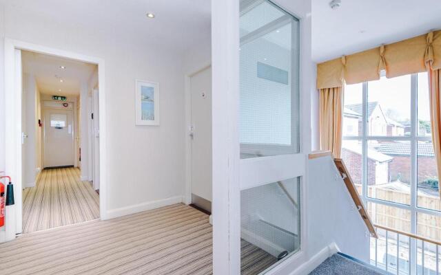 Holcombe Guest House