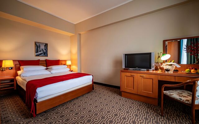 Grand Hotel International