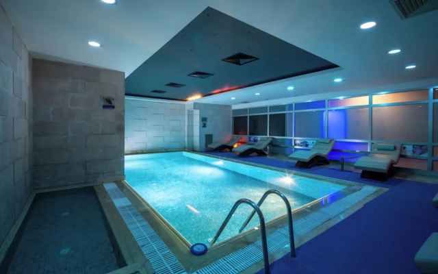 Grand S Hotel