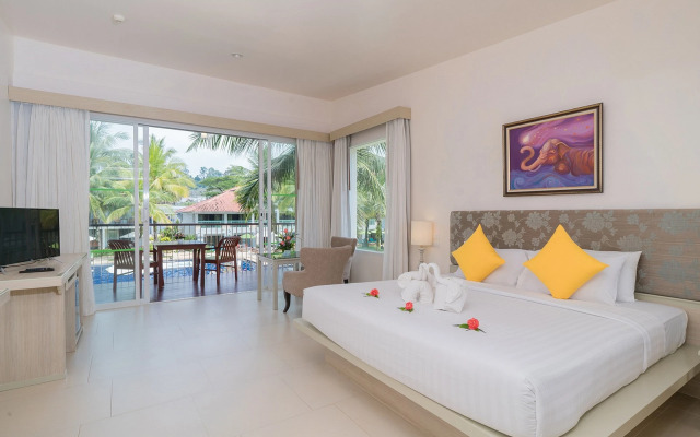 The Briza Beach Resort Khaolak