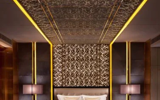 The Ritz-Carlton, Hong Kong