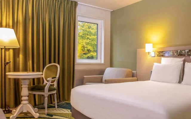 Demeures de campagne Parc du Coudray – Mercure