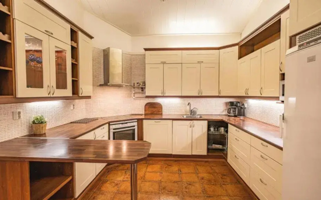 Hotel Aakenus Holiday Home Koivu
