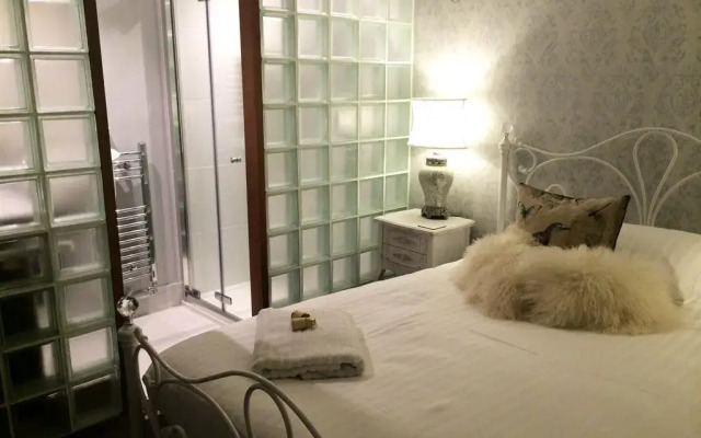 Newmarket Boutique Apartments