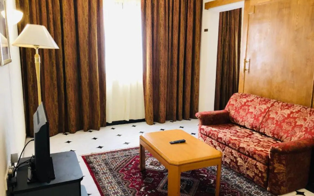 Hotel Al Madinah Holiday