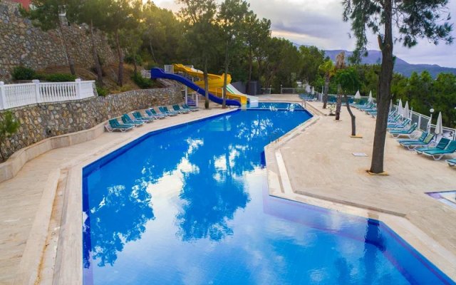 Senza Garden Holiday Club Hotel