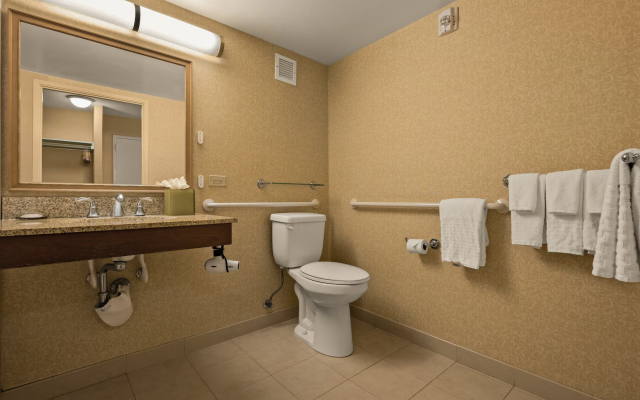 Airport Honolulu Hotel, Trademark Collection by Wyndham