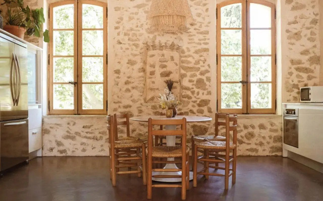 Le Galinier, Lourmarin, a Beaumier Guesthouse