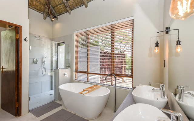 Mziki Safari Lodge