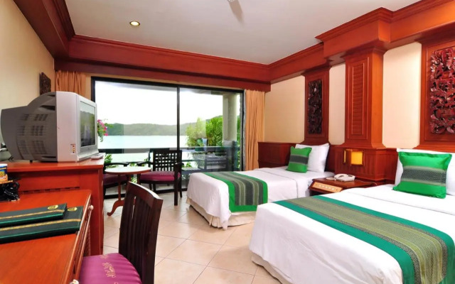 Phi Phi Island Cabana Hotel