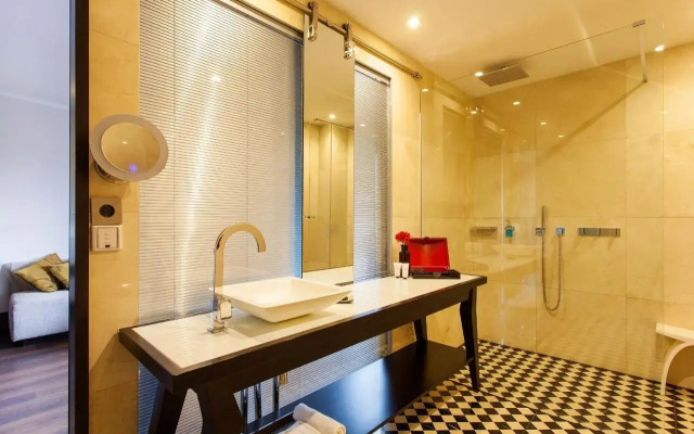 Quentin Boutique Hotel
