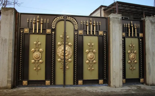 Melani on Slavyanskaya 7 Guest House