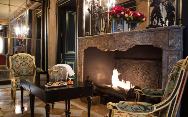 La Reserve Paris Hotel and Spa