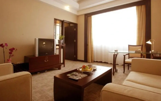 Felman Platinum Hotel