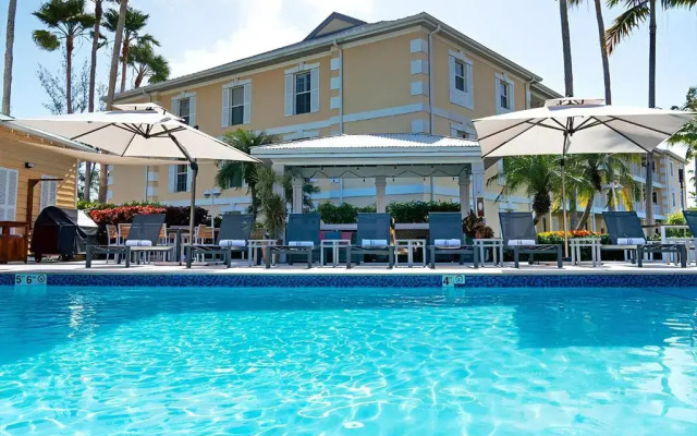 Sunshine Suites Resort