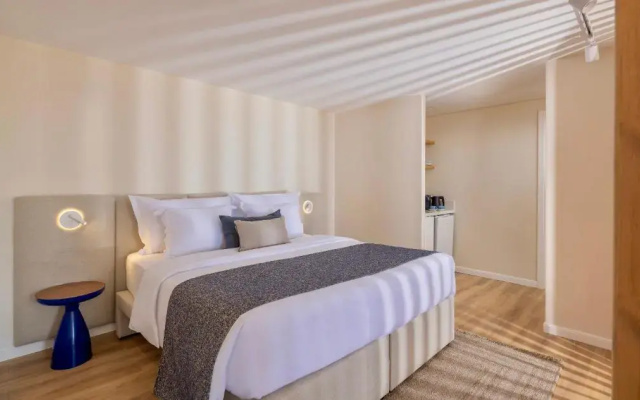 WellClub Family Wellness & Sea View Suites