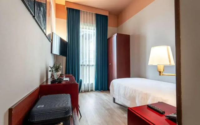 Отель Mercure Bologna Centro