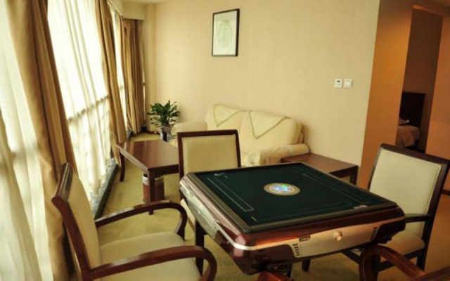 Tuke China Hotel (Xi'an Hepingmen Metro Station)