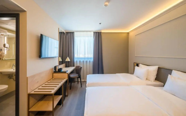 Expo Tower by Mellow Mood Hotels