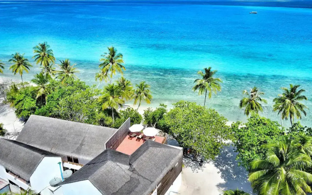 Athiri Beach Maldives