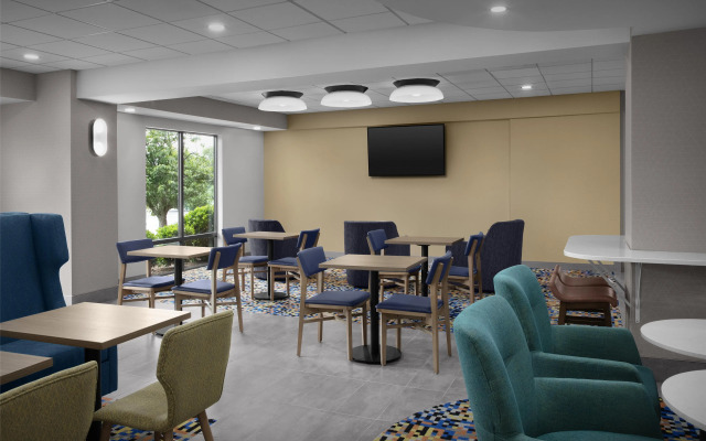 Hampton Inn Lenoir City