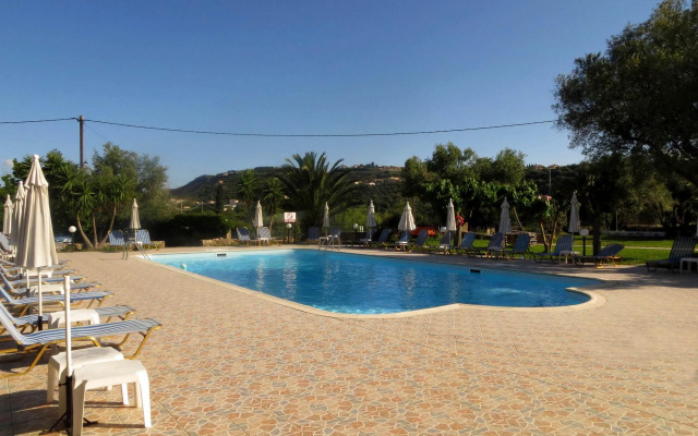 Pythos Studios and Apartments