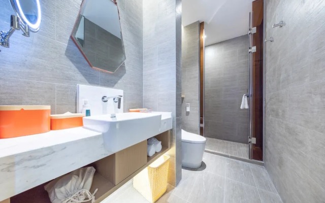 Atour Hotel Guangzhou South High-speed Railway Station