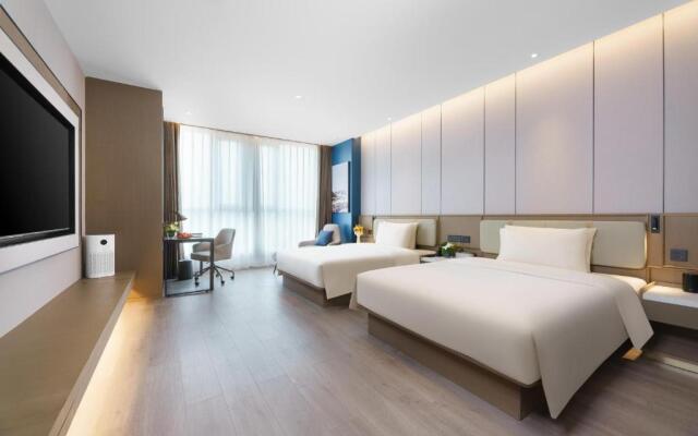 Atour Hotel Jinan West Station East Square