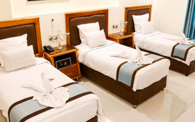 Raed Hotel Suites